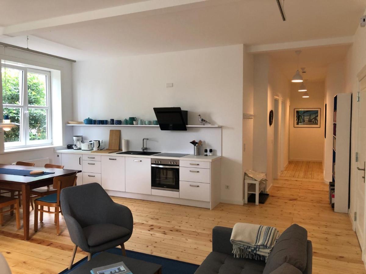 Apartment Kuenstlerhaus Niebull